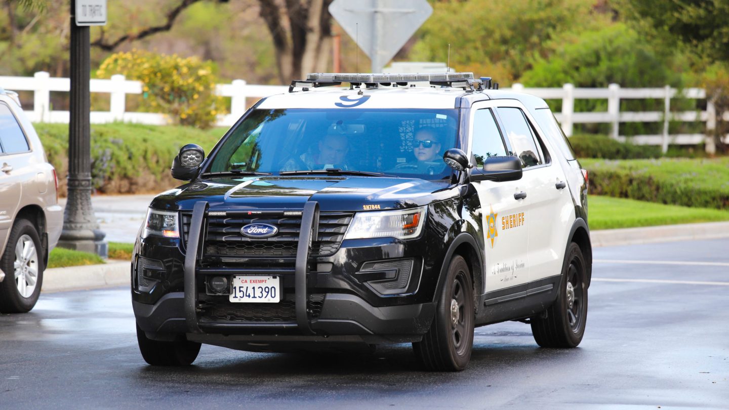Homicide investigation begins after woman’s body found in Valencia neighborhood