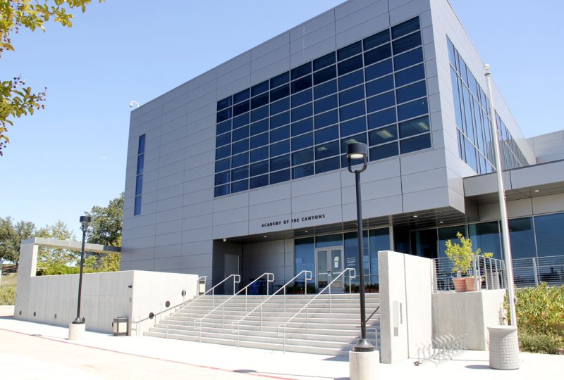 Academy of the Canyons seniors find it hard to stay motivated during the ‘Stay at Home’ order