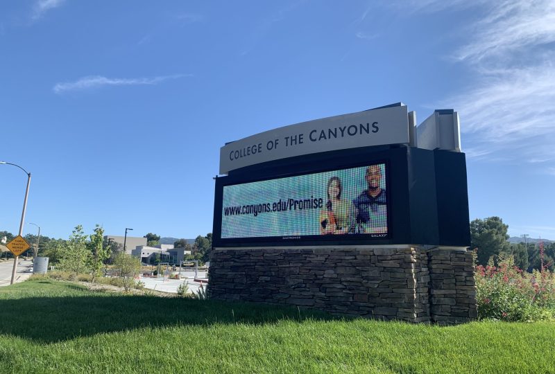 Students continue to register for classes amid COVID-19
