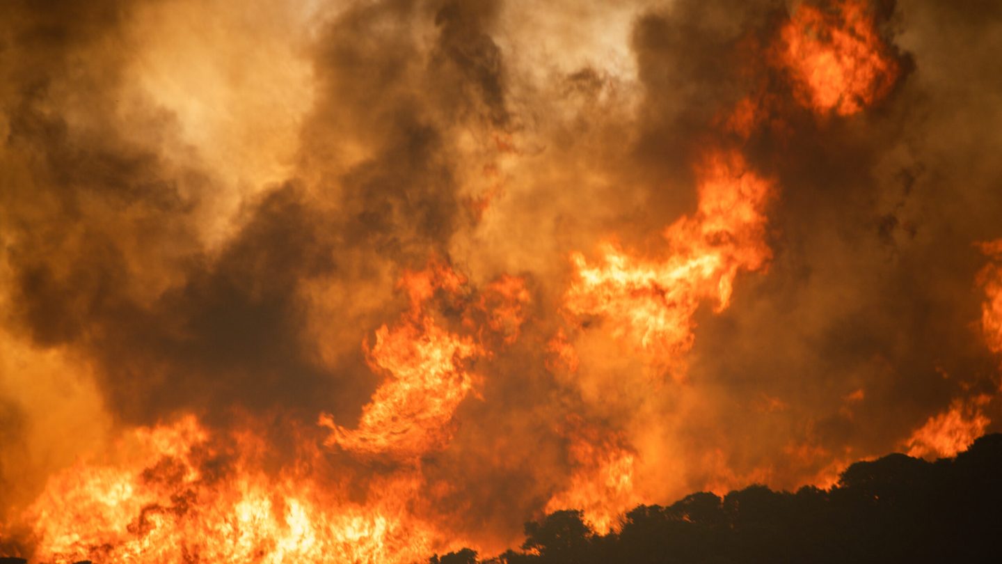 Fighting fire, Santa Clarita style
