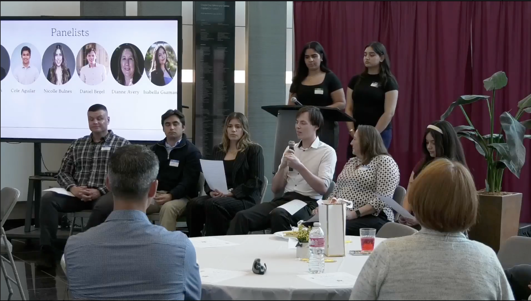 ASG hosted Alumni Dinner draws students seeking advice and future opportunities